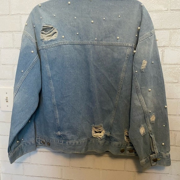 Free People Sunday Funday Trucker Denim Pearl Embellished Jean Jacket XSmall - Picture 5 of 5